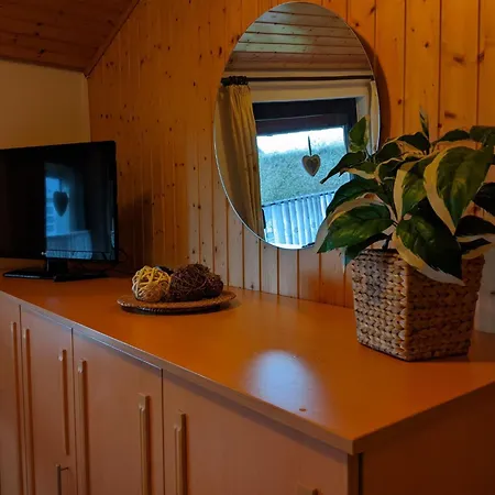 Eul F5 By Interhome